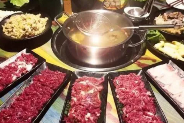 潮牛庄园鲜牛肉火锅加盟