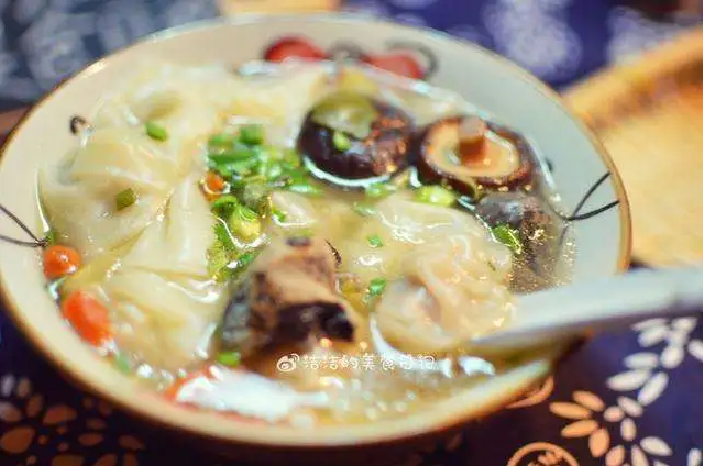 莉姐馄饨和乌鸡米线加盟