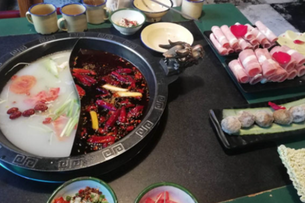 集结营地火锅加盟