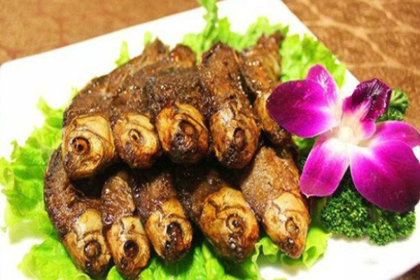 小阿哥酥鱼坊加盟