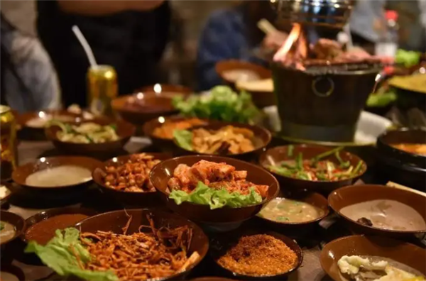 肉三两·泥炉烤肉