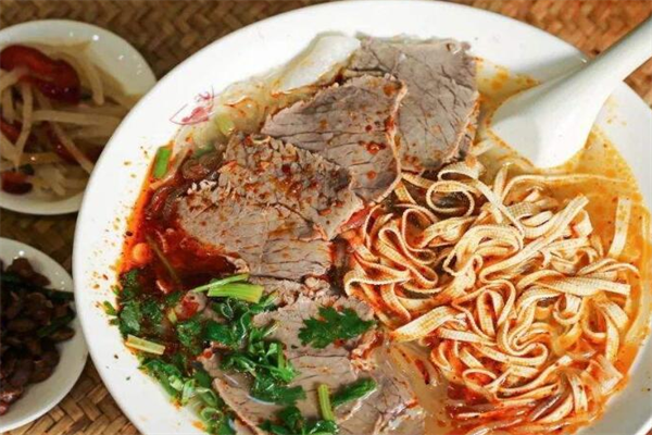 老曹牛肉汤加盟