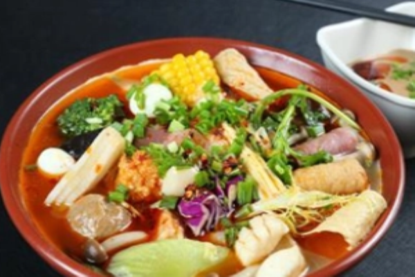暎食麻辣烫加盟