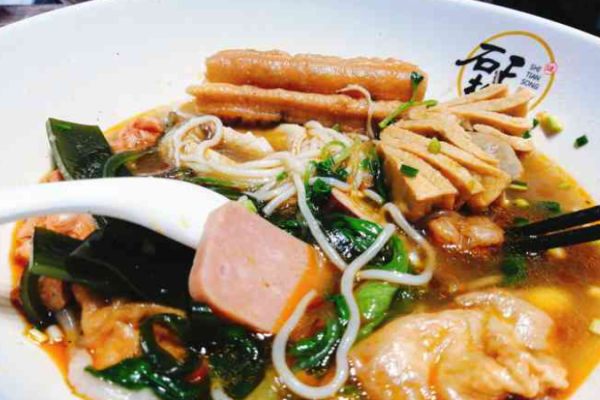 石天松麻辣烫加盟