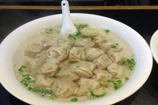 大嘴小馄饨加盟