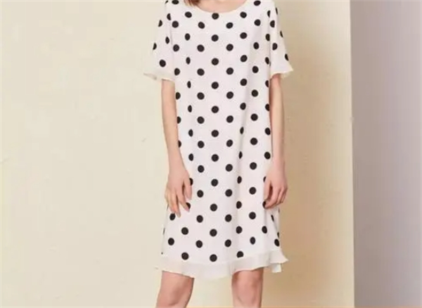 牧茜女装