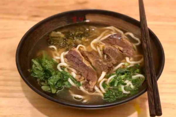 贯口老坛酸菜牛肉面加盟