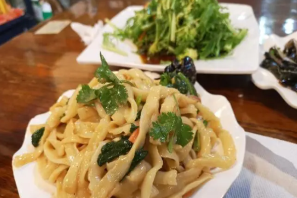 晋麦香刀削面加盟