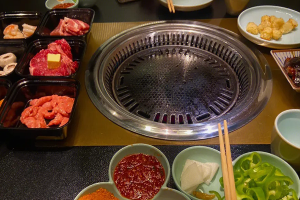 钱占里原味烤肉加盟