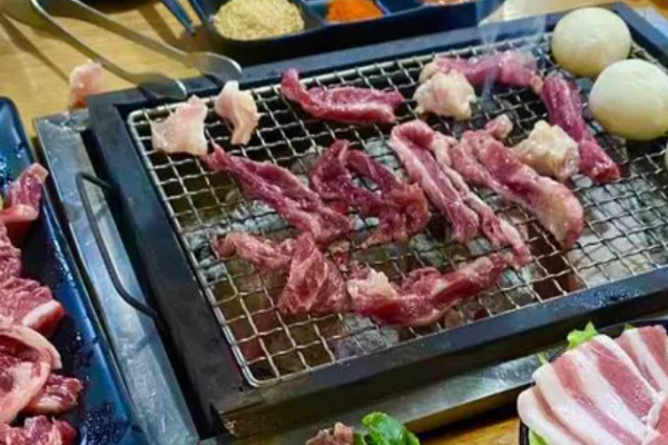 牛小花烤肉店加盟