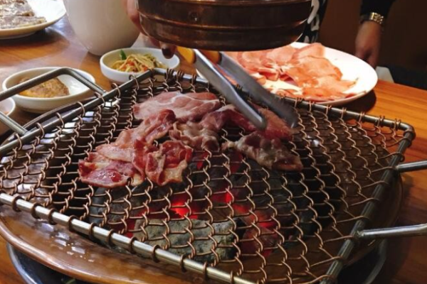 东北小胖墩烤肉加盟