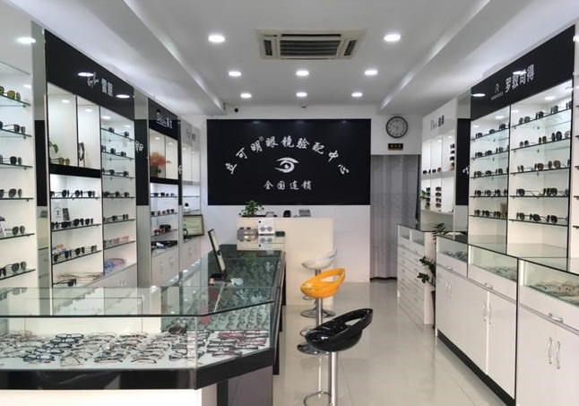 立可明眼镜加盟