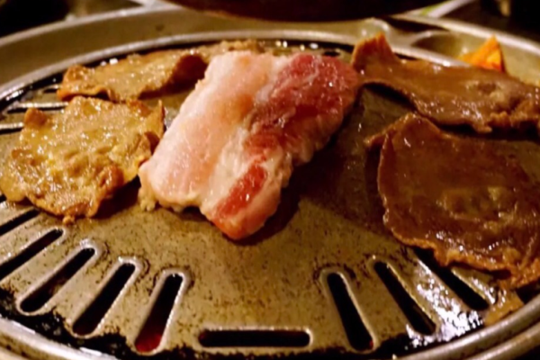木炭小子烤肉馆加盟