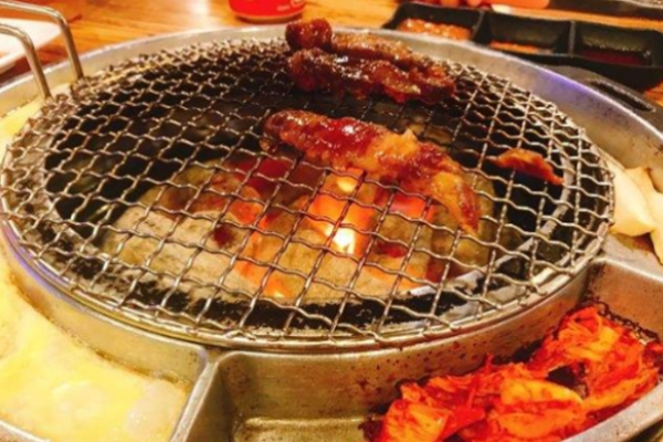 木炭小子烤肉馆加盟