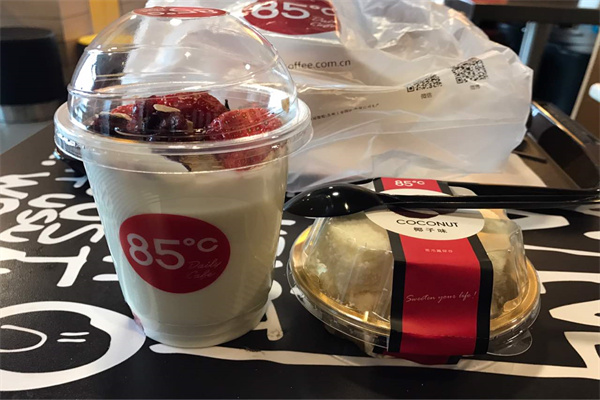 85度c奶茶