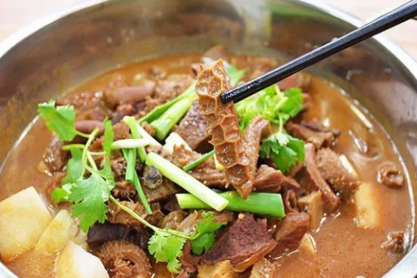 顺景牛香牛杂火锅店加盟