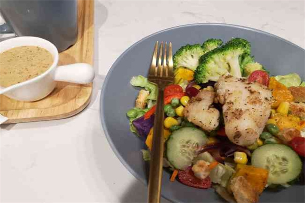 还喜轻食加盟