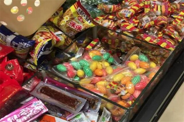 准时到校零食铺加盟