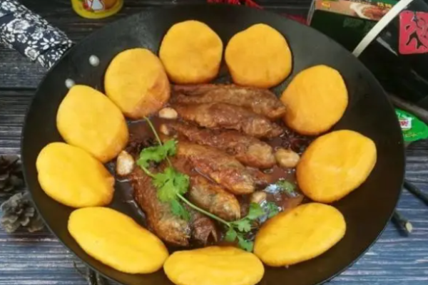 张家大院大骨贴饼子加盟