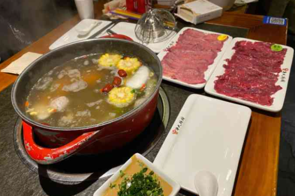 牛人码头潮汕牛肉火锅