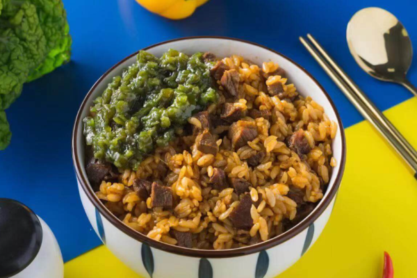 王小满牛油拌饭加盟