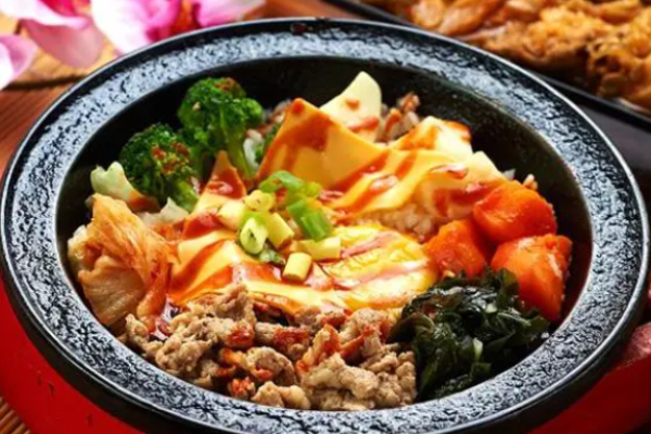 大力士石锅拌饭加盟