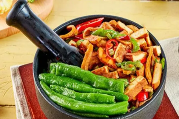 擂初味擂椒拌饭加盟