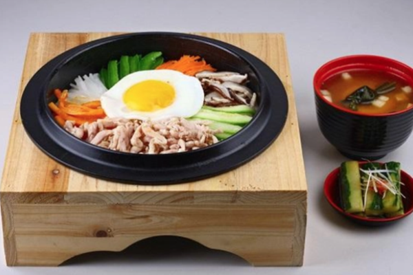 米屋石锅拌饭加盟