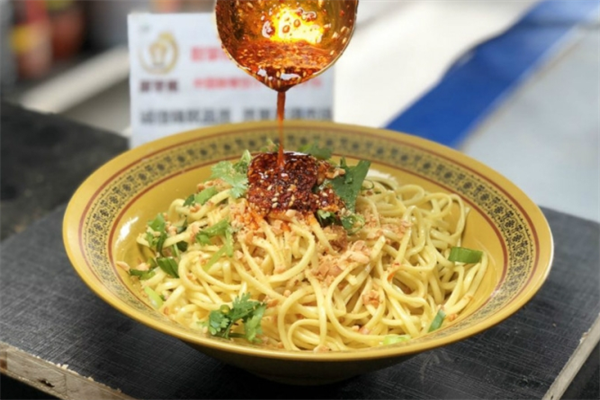 太原哥厨剔尖面馆