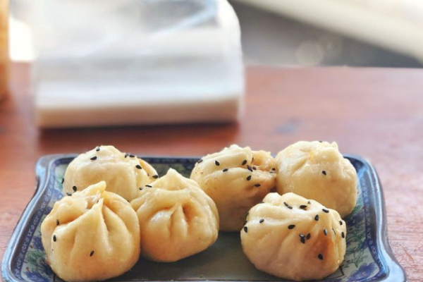 邱吖拇指生煎包馄饨王加盟