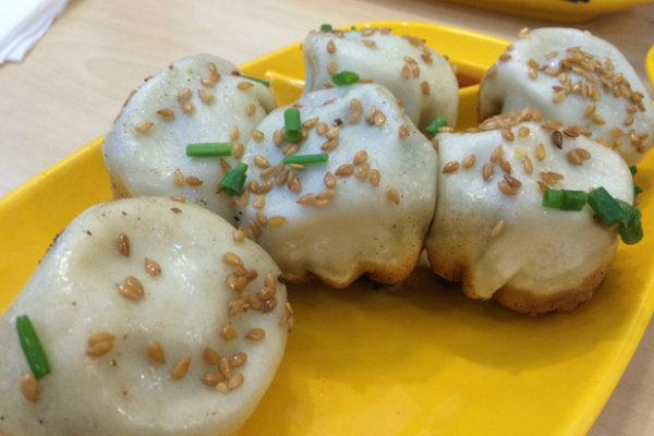邱吖拇指生煎包馄饨王加盟