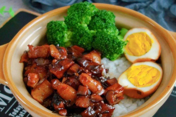 周先森红烧肉捣椒饭