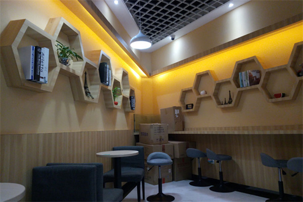 金宜饮品店