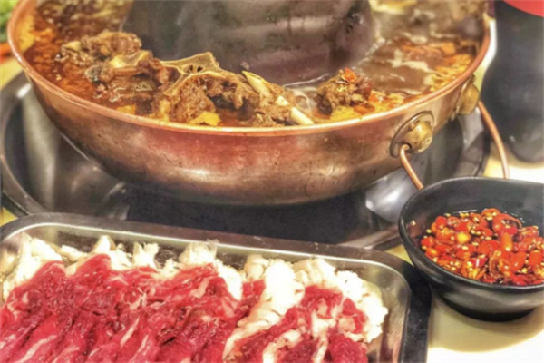 潮利羊肉火锅店