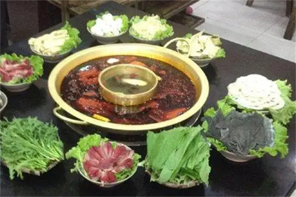 渝协老灶火锅