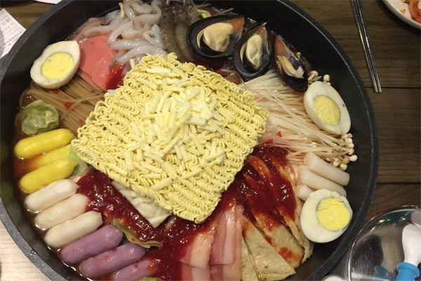 自助部队火锅