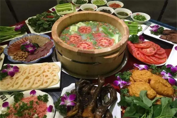 一品鲜碳锅火锅加盟