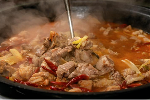 牧羊原铁锅羊肉