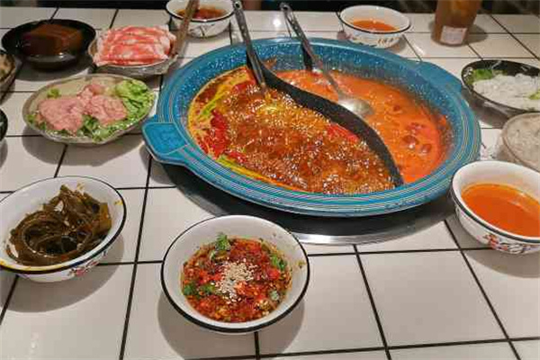 曾老实火锅