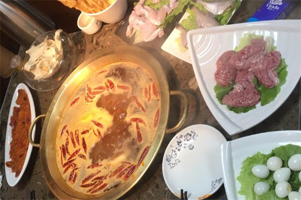 大龙川鼎脆毛肚火锅