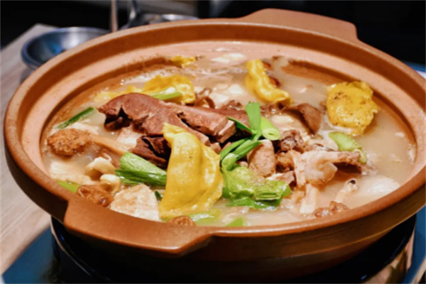 孔一锅牛杂煲