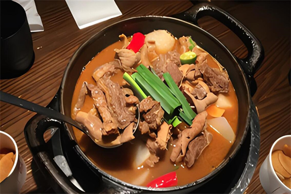 牛二郎牛腩煲加盟