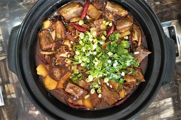 牛大福牛排牛尾砂锅炖