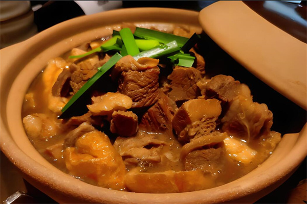 牛二郎牛腩煲加盟