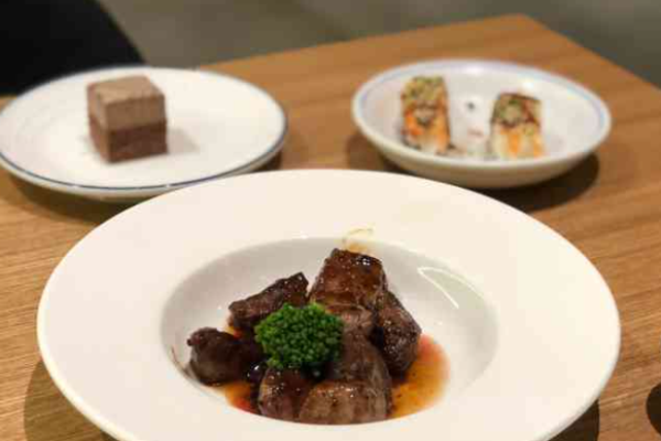 初芒创意料理餐厅加盟