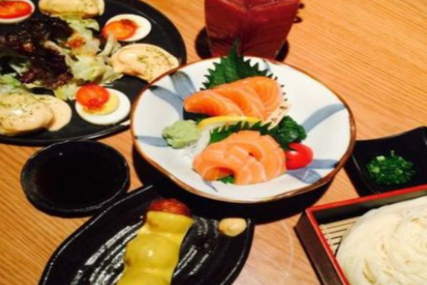 中心屋日本料理加盟