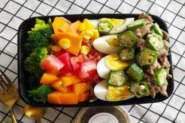青苹果轻食沙拉加盟赚钱吗?