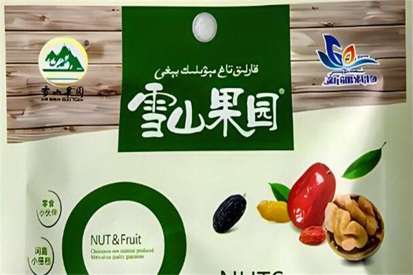 雪山果园休闲食品加盟