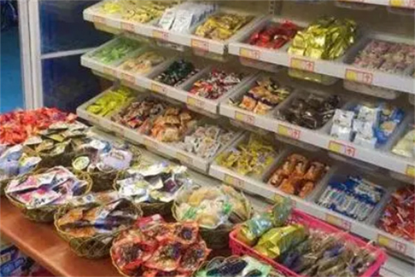 七货零食店