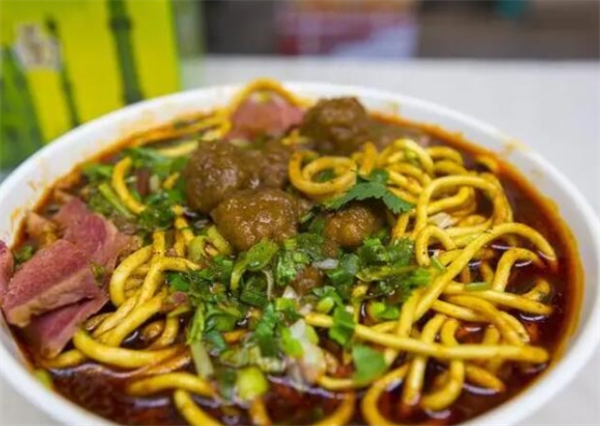 炊牛牛肉丸子面